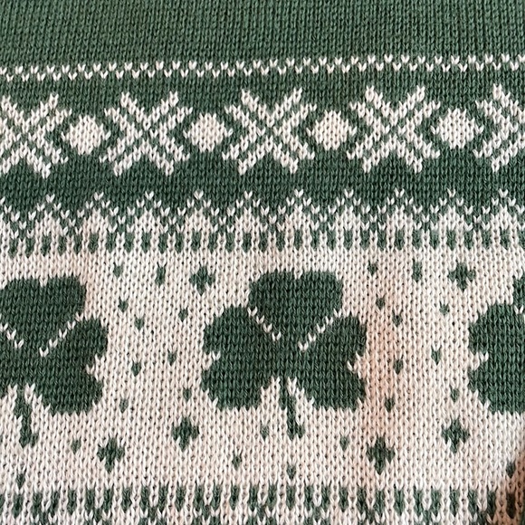 Made in Ireland men’s sweater - Picture 3 of 5